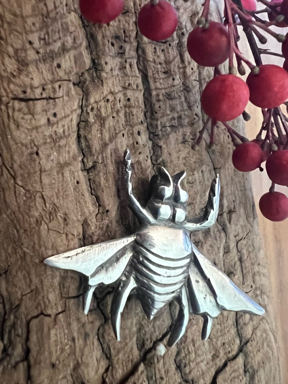 Silver Bee Wall Decor Accent - Home Wall Decor